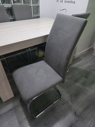 Mesa extensible comedor y 4 sillas