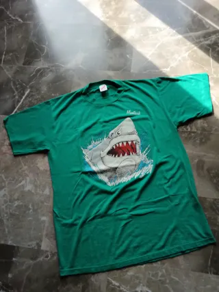 T-shirt Jerzees 00s vintage Montauk Shark