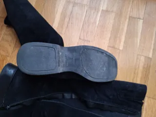 Botas de piel ante serraje negras