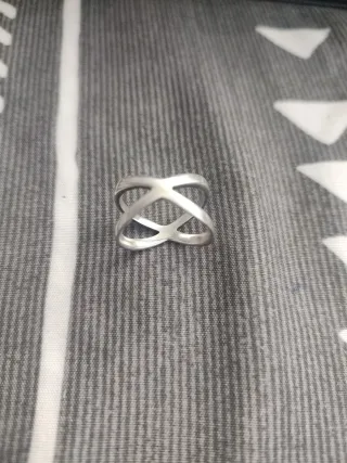 Anillo cruzado plata de ley 925