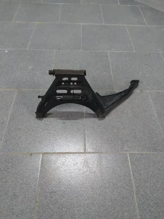 Caballete Burgman 125i (07-14)