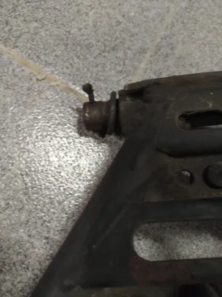 Caballete Burgman 125i (07-14)