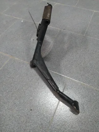 Caballete Burgman 125i (07-14)