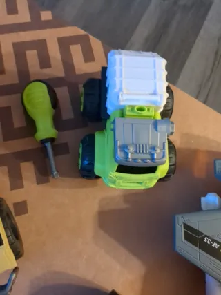 Lote de Juguetes: Avión, Coche y Camión