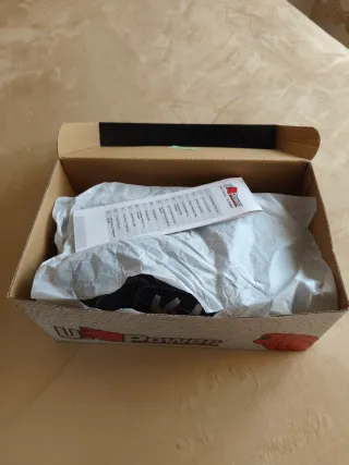 Zapatos de seguridad U-Power negros y grises