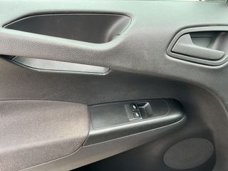 Ford Tourneo Courier 1.0 ECOBOOST AMBIENTE