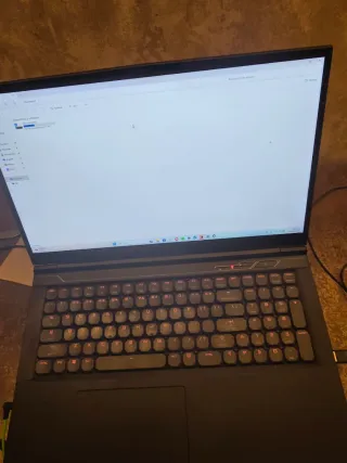 Eluktronics MECH-17 G1RX Gaming Laptop