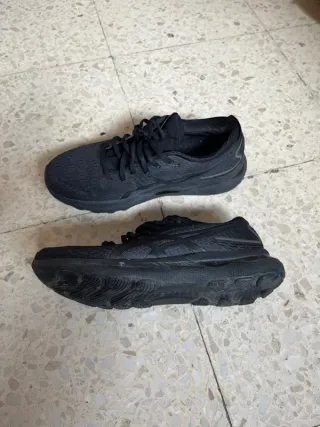 ASICS Gel Nimbus 24 Negro