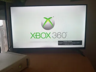 Pack Xbox 360 + 2 mandos + 2 micros + 8 juegos