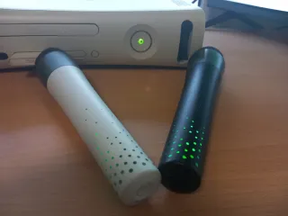 Pack Xbox 360 + 2 mandos + 2 micros + 8 juegos