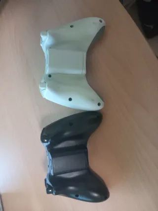 Pack Xbox 360 + 2 mandos + 2 micros + 8 juegos