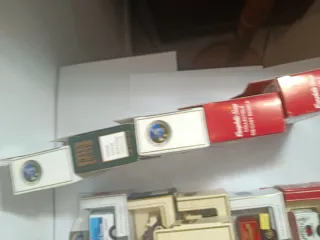 18 Miniaturas de Camiones y Coches Diecast