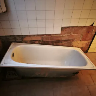 Bañera de hierro fundido blanca