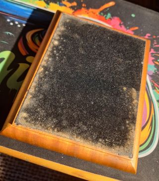 Cenicero / Vaciabolsillos de autor