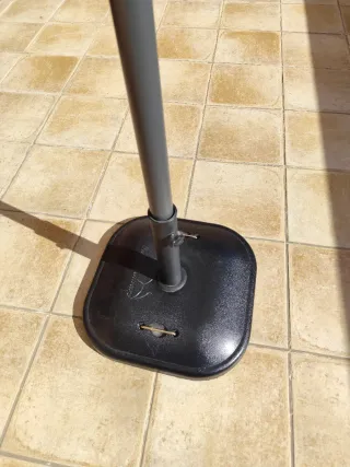 Sombrilla de terraza blanca