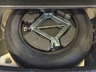 Toyota Rav4 2.5I 220H 220CV 4X2.-" HÍBRIDO ".-" ETIQUETA ECO ".- " BAJO CONSUMO ".- " GARANTÍA OFICIAL TOYOTA ".-