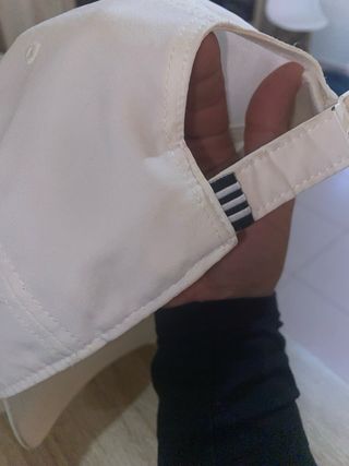 Gorra Adidas blanca