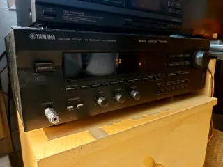 Amplificador Yamaha RX-V395RDS Negro