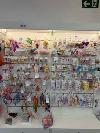 Accesorios y complementos infantiles.