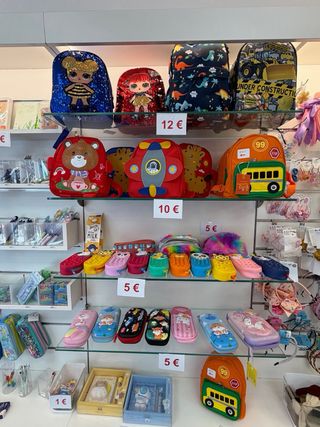 Accesorios y complementos infantiles.