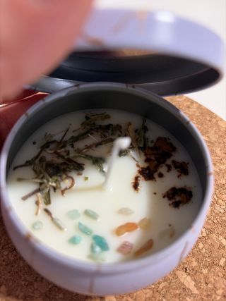 Vela artesanal Jazmín- intención “abrir caminos”