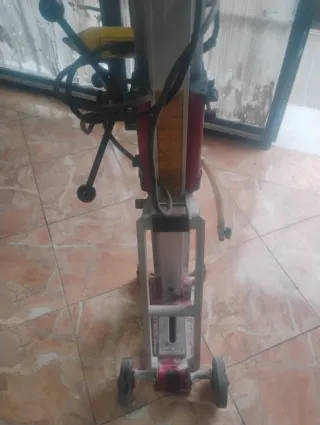 Perforadora de hormigón Hilti DD200
