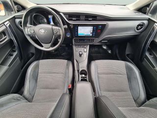 Toyota Auris 1.8 14H híbrido automático