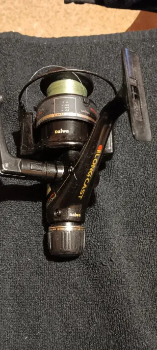 Carrete de pesca Daiwa Longcast PG70