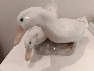 Figuras decorativas cisnes