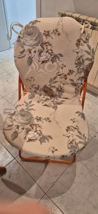 Mesa comedor + sillas + muebles salón