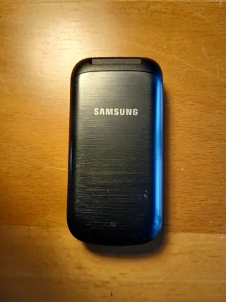 Samsung GT-E1190 Cellulare