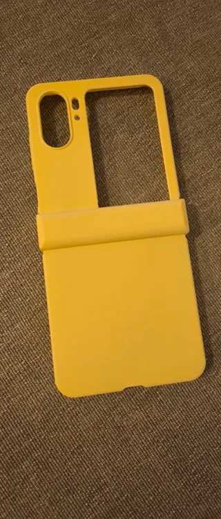 Funda OPPO Find N2 Flip Amarilla