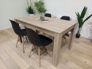 MESA FIJA + 4 SILLAS