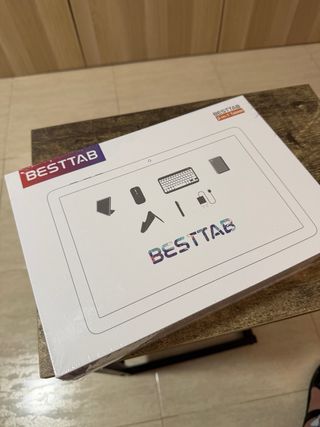 Tablet BESTTAB 2 en 1 con Teclado y Ratón nueva