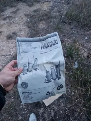 Pulverizador de presión azul