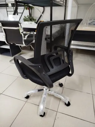 Escritorio y Silla Oficina Ruedas
