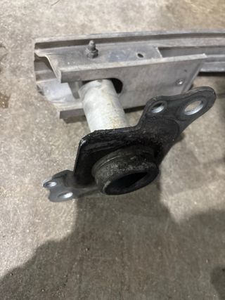 Traviesa Delantera Audi S3 8L