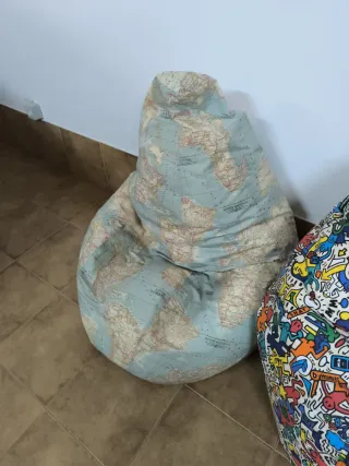 Puf grande mapa del mundo y diseño Keith Haring