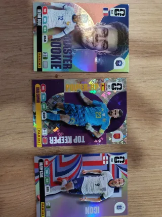 Cromos Adrenalyn XL Mundial: 3 cartas especiales