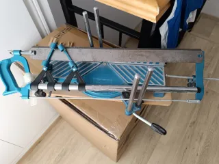 Sierra Ingletadora Manual con Guías