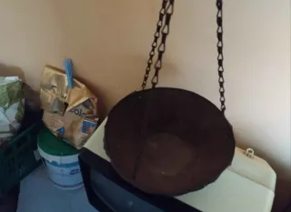 Antigua balanza de hierro