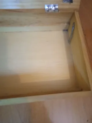 Caja de madera decorada con flores