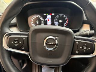 Volvo XC40 1.5 t3 163cv