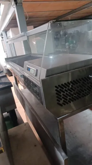 Vitrina ingredientes pizzería