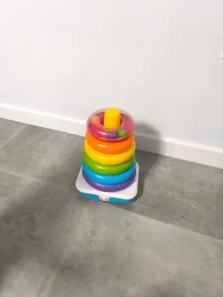 Juguete apilable de colores