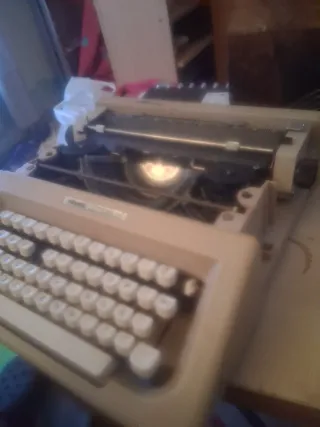2 Máquinas de Escribir Olivetti