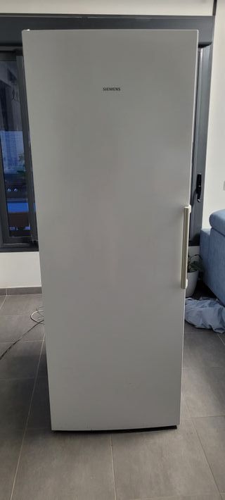 Congelador Vertical Siemens GS58NAW30F