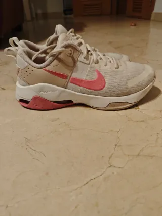 Zapatillas Nike Air Zoom Bella 6 Talla 39