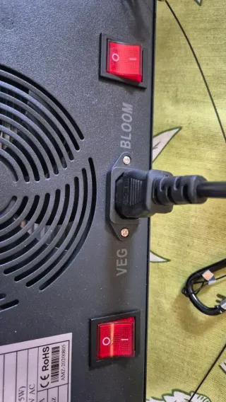 Foco LED Cultivo Niell 300W + armario