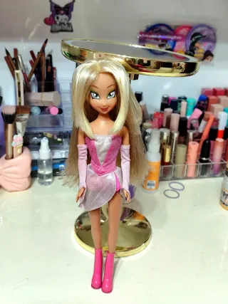 Bambola Flora Winx Club Originale Rainbow